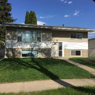 3 BDRM Main Floor Suite North Side & Double Garage Image# 1