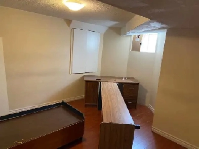 3 bedroom basement for rent Image# 6