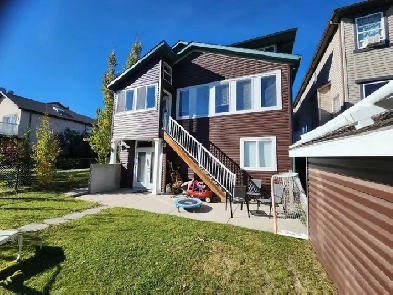 Spacious Walkout 2 Bedroom Suite Big Windows in Evergreen SW Image# 10
