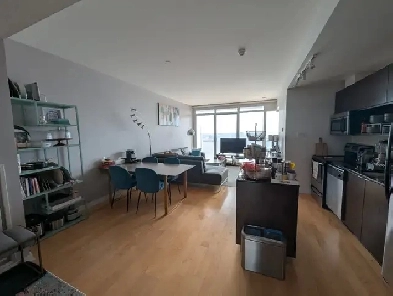 One Bedroom   Den Condo for Rent in Mondrian. Image# 1