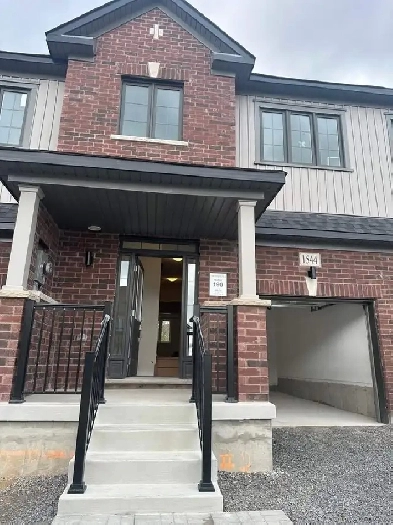 3 Bedroom 2.5 Washroom - New Townhouse For rent Image# 1