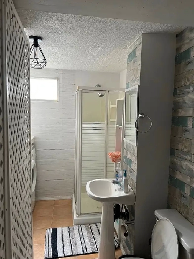 1bedroom for rent, lovely home. Everything included. $975 month Image# 4