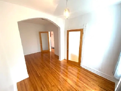 3e étage ! Superbe 3 1/2 pièces double! Image# 1