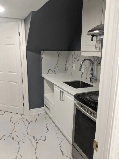 Basement Studio Unit for Rent at Markham Rd and Steeles ave East Image# 1
