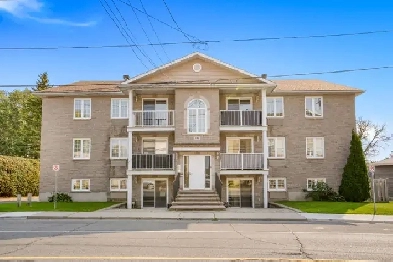 2 BEDROOM CONDO FOR RENT IN ROCKLAND Image# 2