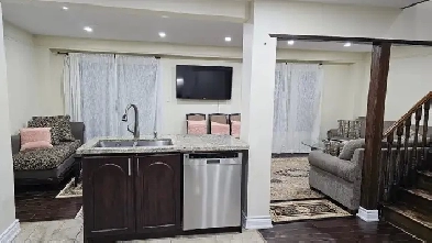 Bright 3-Bedroom Detached Home for Rent in Brampton Image# 1
