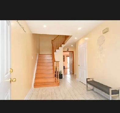 ROOM FOR RENT Image# 2