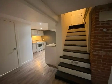 Amazing Location! 1/2 basement suite (one bedroom) Image# 5