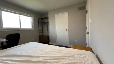 Private Room for Rent – Mississauga city center near Square One Image# 1