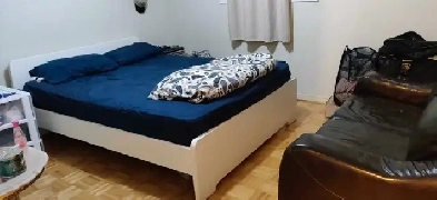 1 UPPER BEDROOM FOR RENT IN SHARING BOYS 1 MAY (MAVIS/STEEL) Image# 1