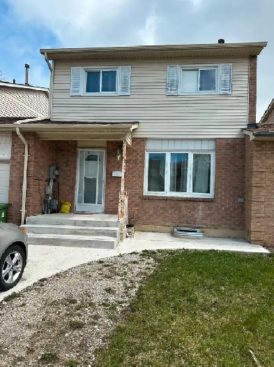 Rooms for rent near Humber college.may 1th Image# 1