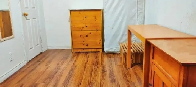 bright furnished room ready for you Image# 8