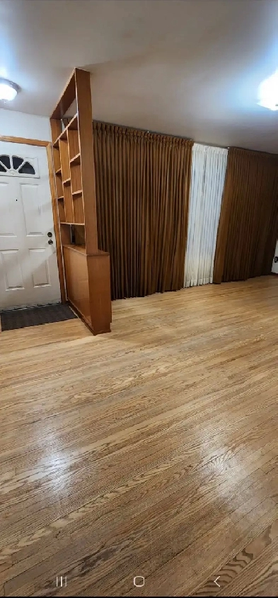 House for Rent in East Kildonan Area on Governmert Ave