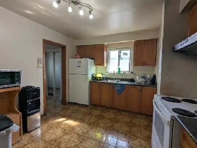 Furnished Private Room rent Malton FREE INTERNET Image# 2