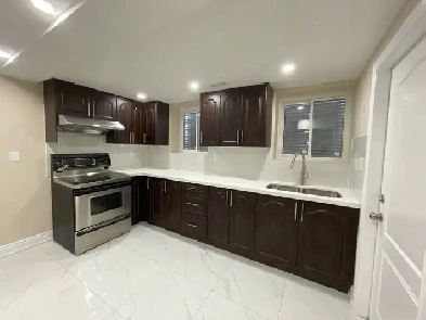 3 bedroom   den   2 full washroom for rent May 1 Image# 1