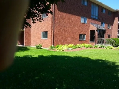 LONG SAULT 2 BEDROOM GOUND FLOOR  AVAILABLE MAY 1ST Image# 2