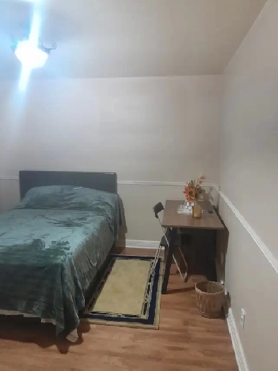 Chambre à coucher à louer Image# 1