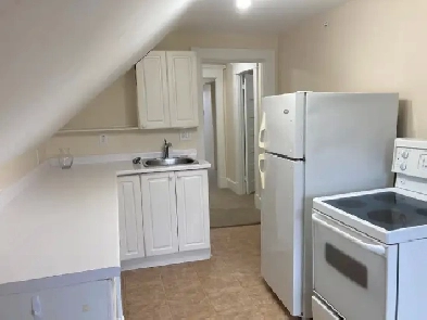 One bedroom with den Image# 1