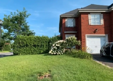 house for sale in Candiac Image# 8