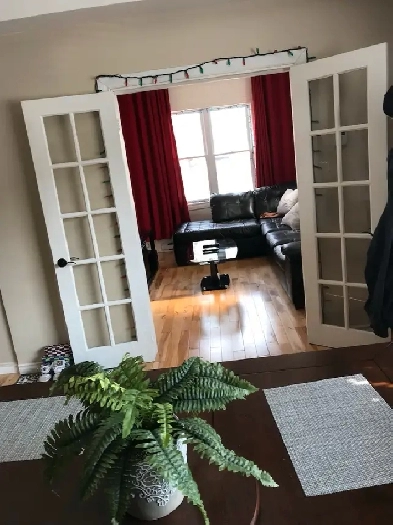 Beau grand 41/2 à Rosemont / Disponible 1er Mai Image# 1