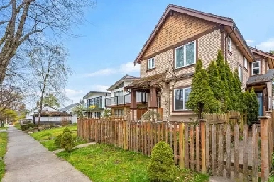 Beautiful 3 Bed on Quiet Tree-Lined Street! Image# 8