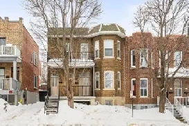 4 Beds - 2 Bathroom NDG Image# 1