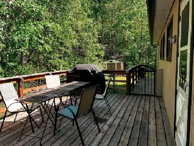 Cozy 4 Bedroom Cottage for Rent - Albert Beach Image# 1