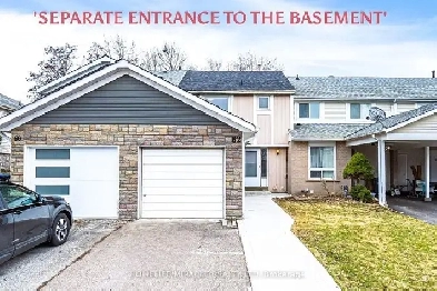Stunning 3 1 Bedroom Freehold Townhouse With Fin Bsm & S/Ent Image# 10
