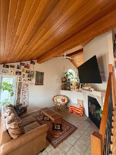 Unique 4 bedroom 2-1/2 bathroom house for sale! Image# 17