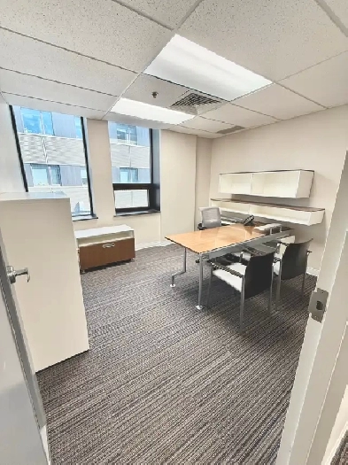 Private DOUBLE - OFFICE Space Now Available! Image# 1
