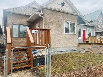 MEGAHOMES NEW LISTING - 544 TORONTO STREET Image# 1