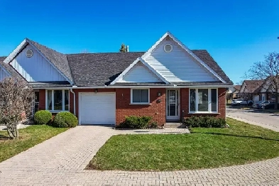 STYLISH END-UNIT TOWNHOME - 3 BED, 1 BATH Image# 3