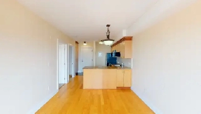 Live in Style at 411 North River Road – Prime Location, June 1! Image# 1