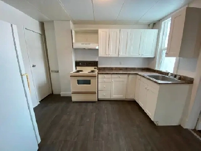 FOR RENT | LARGE 3 /4 BEDROOM HOME |$1,795/MONTH includes water| Image# 5