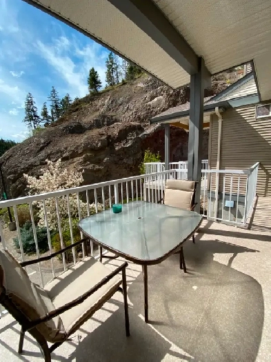 2bedroom/2 bathroom unit in small building. Pet OK Image# 3