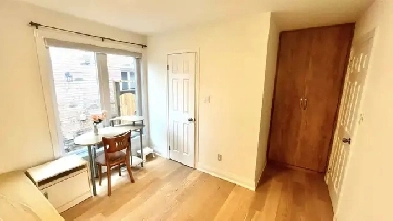 1 Bedroom, 1 Washroom Near Erindale Station Image# 1