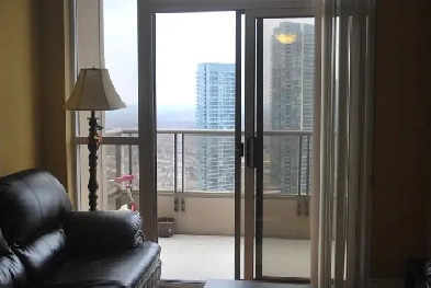 Beautiful 2 Bedrooms Den 2 Bathrooms Condo for Rent Image# 6