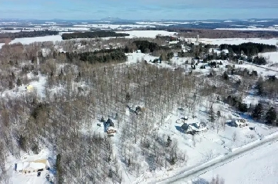 St-Georges-de-Windsor: Fermette de 5 acres, divers bâtiments Image# 2