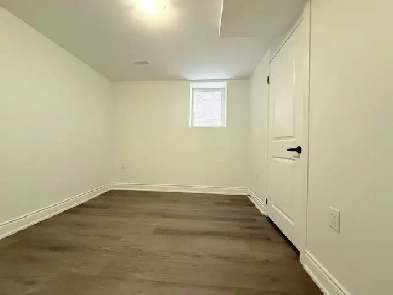 2 Bed 1 Bath House in Thorold. Image# 2