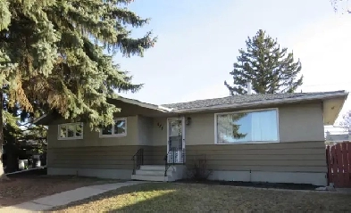 OPEN HOUSE 4 Bedrooms 2 Bath Garage Lg Yard  Mayland Heights  NE Image# 1