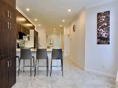 Lumineux 5½ à Rosemont – 3 Chambres, Rénové, Grand Terrasse, Image# 1