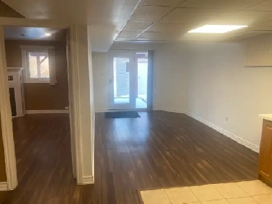 1 bedroom unit-excellent location!! Image# 6