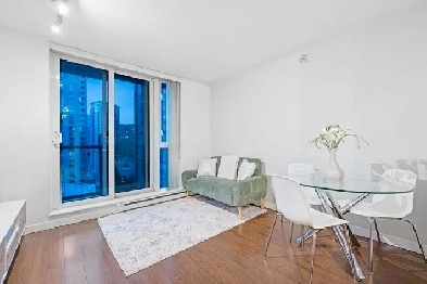 FULLY FURNISHED 1 bed 1 bath & DEN at The Gallery in Yaletown! Image# 1