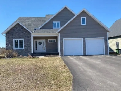 House for Sale - 7 Nanak Ave, Charlottetown PEI Image# 6