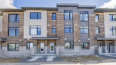 ⚡MODERN AND STYLISH 3 BDRM STACKED TOWNHOUSE WITH 2 CAR GAR! Image# 11
