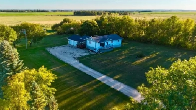 30 Acres | 4 Bed | 2.5 Bath | Great Price for an hour from Wpg Image# 8
