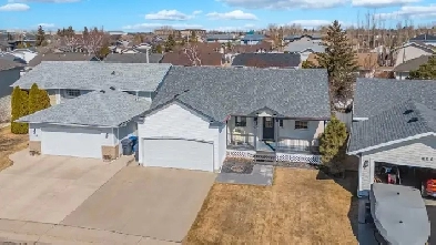 608 Murray Crescent Image# 5