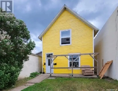 2-Unit Investment Opportunity in Central Moose Jaw! Image# 10