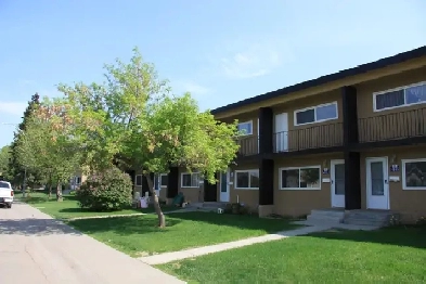 4B for Rent - Townhomes in Capilano For Rent! Image# 2