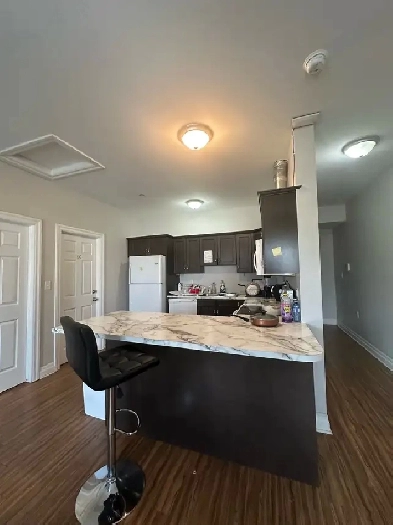Private room for rent with private bathroom - 800 only Image# 6